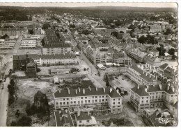 Delcampe - CPSM    50    SAINT LO    VUE AERIENNE       LA POSTE ET LA RUE DE NEUFBOURG - Saint Lo