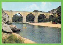Delcampe - GARD / UZES / LE PONT SAINT NICOLAS .../ Carte Vierge - Puentes