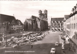Delcampe - Carte Postale Des Années 60 - Braunschweig - Altstadtmarkt Mit Martinikirche - Animation - Marché - Pub - Braunschweig