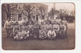 (carte Photo) Groupe De Militaires (10ème Cie Chambre 70) - Reggimenti