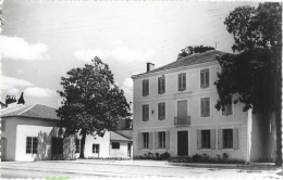 Delcampe - Lavardac (Lot Et Garonne) - L'Hôtel De Ville - Carte MYS Non Circulée - Lavardac