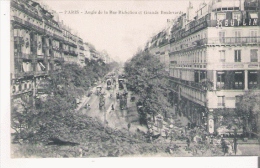 Delcampe - PARIS 70 ANGLE DE LA RUE RICHELIEU ET GRANDS BOULEVARDS - Paris (01)
