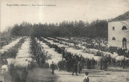 Delcampe - Allier : Lapalisse, Une Foire,  Belle Carte Animée - Lapalisse