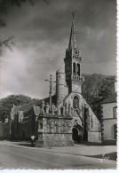 Confort (Finistère) Le Calvaire à Personnages L'église Avec Son Clocher à Tourelle D'escalier (n°1111éd Jos Dentelée) - Confort-Meilars