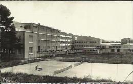 Delcampe - CPSM De DRAGUIGNAN - Groupe Scolaire. - Draguignan