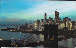 NEW YORK CITY - Nightfall In Lower Manhattan With Brooklyn Bridge - Manhattan