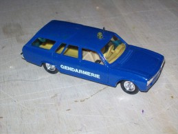 SOLIDO - PEUGEOT 504 BREAK GENDARMERIE   NO  BOITE   Scala 1/43 - Solido