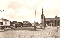 GHEEL / GEEL (2440) : MARKT - HÔTEL DE L´AGNEAU - EGLISE - KIOSQUE A MUSIQUE. CPSM Dentelée. - Geel