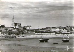 Delcampe - V25 DEPT 29 CPSM DENTELLE 1960 ILE DE BATZ LA PETITE PLAGE DE L'ANSE DE KERNOCH VOYAGEE VOIR DOS - Ile-de-Batz