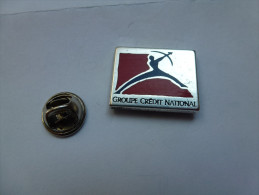 Delcampe - Beau Pin's En Zamac , Banque , Groupe Crédit National , Tir à L'arc - Banques