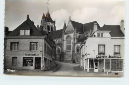 Delcampe - AUMALE - Place Du Maréchal Leclerc.épicerie Moderne Et Charcuterie. - Aumale