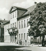 Göppingen Rathaus Geschmückt Mit Personen Sw 30er - Göppingen