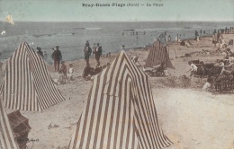 Bray-Dunes-Plage (Nord) - La Plage, Tentes De Plage - Photo Robert - Carte Avec Ciel Et Mer Colorés - Bray-Dunes