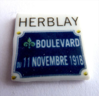 FEVE PUBLICITAIRE Perso HERBLAY 95 - BOULEVARD DU 11 NOVEMBRE CLAMECY - Regio's