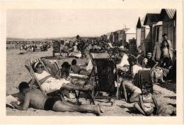 COURSEULLES SUR MER ,VUE DES PREMIERES CABINES,BEAU PLAN ANIME REF 43170 - Courseulles-sur-Mer