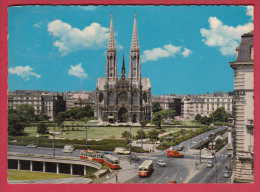 169438 / Vienna Wien - VOTIVKIRCHE , VOTIV CHURCH Tram Strassenbahnen - USED 1977 FLAMME Austria Österreich Autriche - Kirchen