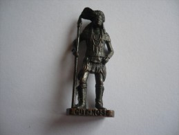 Figurine Métal  KINDER - Cut-nose - Scame - INDIEN - Metallfiguren