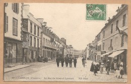 321 - CARHAIX (Finistére)  La Rue Du Général Lambert - Voyagée 1913 - Carhaix-Plouguer