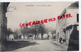 87 - LAURIERE - UNE VUE DE LA PLACE - TABAC - Lauriere