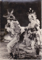 CPSM DANSE DE GUERRIERS SIOUX AU COURS DE L INDIAN POW POW - Amérique