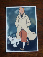 TINTIN Reproduction  CARTE POSTAL  TINTIN En IMPERMEABLE  HERGE - Tintin