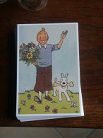 TINTIN Reproduction  CARTE POSTALE TINTIN PORTE UN BOUQUET  HERGE - Tintin