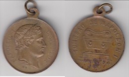 **** MEDAILLE PENDENTIF TOMBEAU DE NAPOLEON I INAUGURE LE 5 MAI 1853 **** EN ACHAT IMMEDIAT !!! - Royaux / De Noblesse