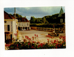 52 ARC EN BARROIS En 1982 LA PLACE MOREAU  (LE RELAIS N° 42C) Hôtel Du Parc Et Pharmacie - Arc En Barrois