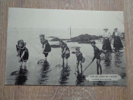 CPA SUR LES COTES DE L'OCEAN PECHE A LA CREVETTE - Pays De La Loire