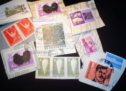 Bulgaria KILOWARE MissionBag 1KG (2LB-3oz) Stamp Mixture     [vrac Kilowaar Kilovara] - Collections, Lots & Séries