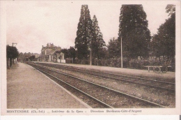 MONTENDRE (CH INF) INTERIEUR DE LA GARE .DIRECTION BORDEAUX COTE D'ARGENT - Montendre