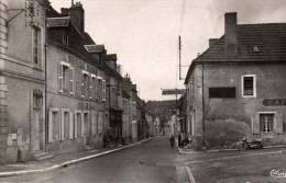 SAINT AMAND En PUISAYE  -  Grande Rue - Saint-Amand-en-Puisaye