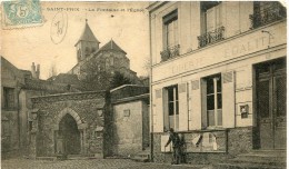 CPA 95 ST PRIX LA FONTAINE ET L EGLISE 1905 - Saint-Prix