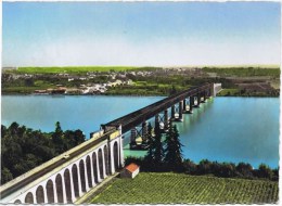 Cpsm EN AVION AU DESSUS DE .. CUBZAC LES PONTS Le, Pont Routier Sur La Dardagne - Cubzac-les-Ponts