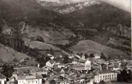 38  En Avion Au Dessus De BARRAUX Vue Generale, Au Fond Le Granier - Barraux