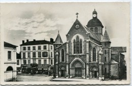 CPSM 42 CHARLIEU L EGLISE ST PHILIBERT - Charlieu