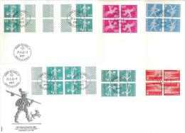 KD & ZwSt-Ausgaben Vom 24.6.1968 In Paar-Blocks Auf 10 FDC (Zumstein CHF 80.00) - Kopstaande