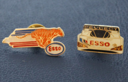 2 Pin's Formule 1 Peugeot Esso F1 - F1