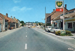 CARTE POSTALE MODERNE. SOMME. AILLY-LE-HAUT-CLOCHER. STATION ESSENCE  BP.  AUTO DS CITROEN. - Ailly Le Haut Clocher