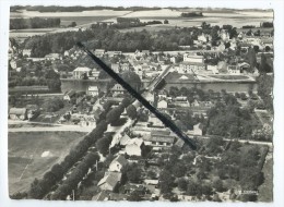CPM - En Avion Sur Vic Sur Aisne (Pilote Opérateur R.Henrard) - Vic Sur Aisne