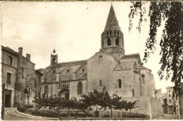 Bourg Saint Andeol-le Square Et L´église-.-cpsm - Bourg-Saint-Andéol