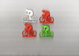 COUREURS CYCLISTES  (lot De 4) - Oud Speelgoed