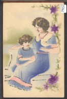 FEMME ET ENFANT - CARTE EN RELIEF - PRÄGE KARTE - EMBOSSED CARD -TB - Femmes