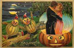 238835-Halloween, P Sander No SAN02-3, JOL Head Gourd Men Running By Couple Kissing Inside A Jack O Lantern - Halloween