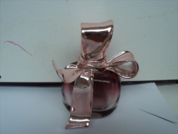 NINA RICCI "MADEMOISELLE RICCI " VAPO VIDE    LIRE ET VOIR !! - Bottles (empty)