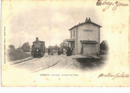 CHEROY .... LA GARE ... ARRIVEE D UN TRAIN ... TACOT - Cheroy