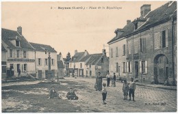 BEYNES - Place De La République - Beynes