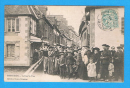 CPA PONTRIEUX La Rue Saint Yves - Belle Animation -  Canton De Bégard - Pontrieux