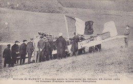 Arrivée De Blériot à Douvres Aprés La Traversée Du Détroit En 1909,avec Le Drapeau Français - Avion