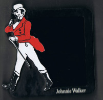 Cendrier  Plastique   Dur    JOHNNIE   WALKER    10 Cm  X  10  Cm  X 2 Cm - Other & Unclassified